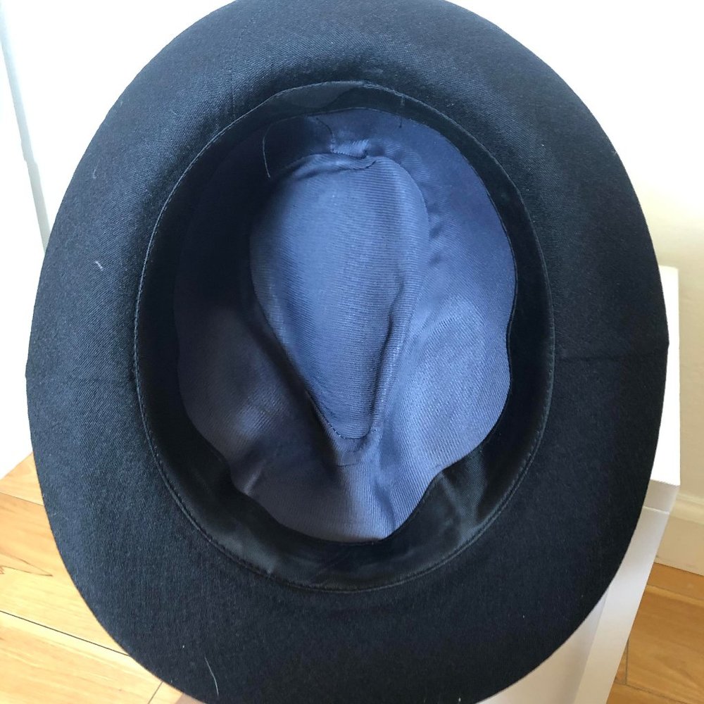 Fedora - Picture 3 of 4